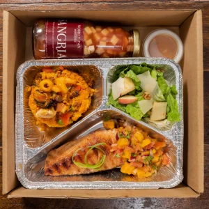 Salmon, Ensalada y Paella Set
